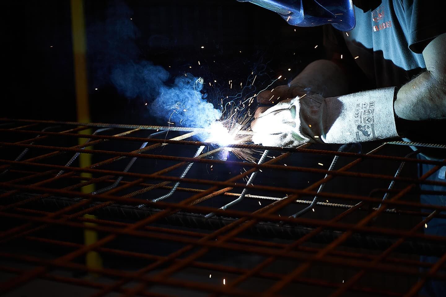 Spawacz na prefabrykacji stalowej