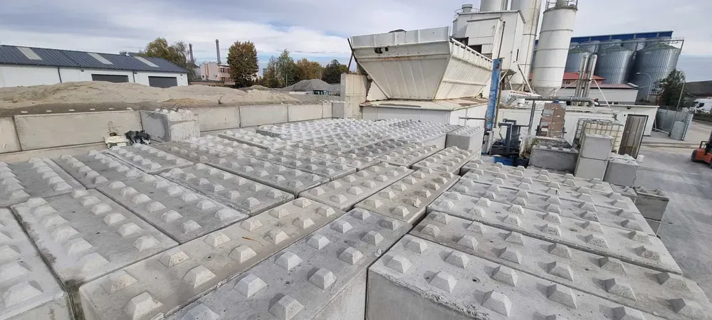 Solidne bloki betonowe - trwałość i wytrzymałość dla Twoich projektów.